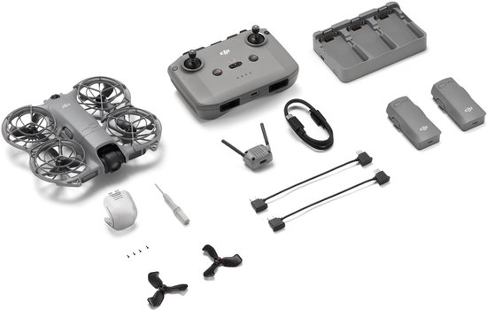 DJI Neo 2 Fly More Combo met drone, afstandsbediening, drie accu's en laadstation